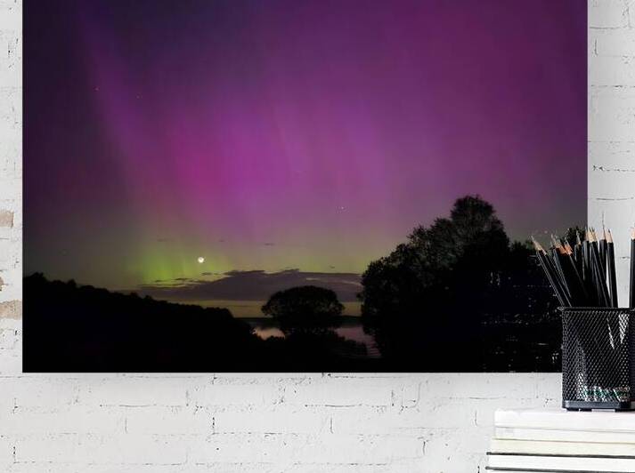 Aurora 6 by Earthshine Emporium